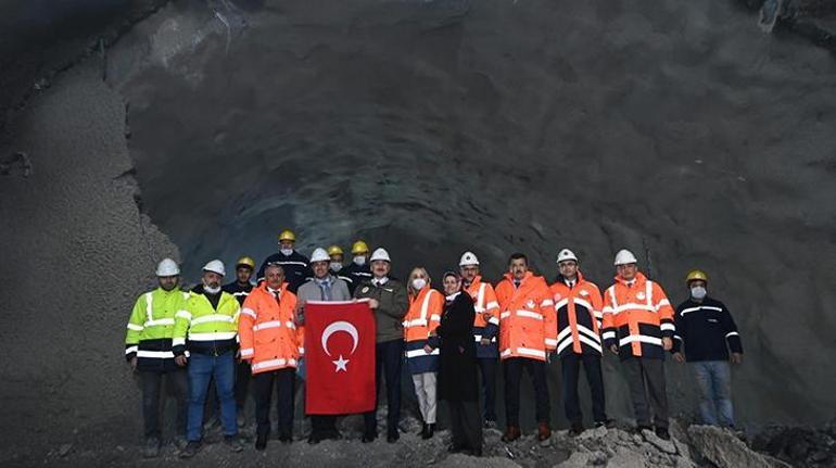 Demirkapı Tüneli’nde ışık göründü Mesafe 30 kilometre kısalacak