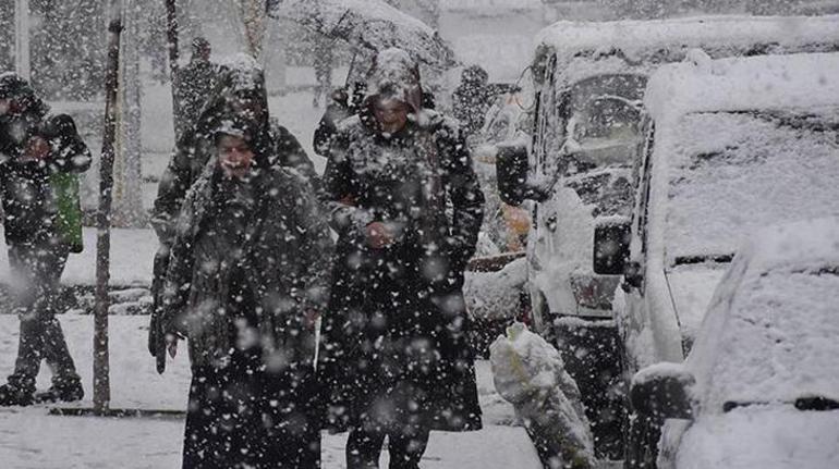 İstanbulda kar alarmı Tarih verip uyardı
