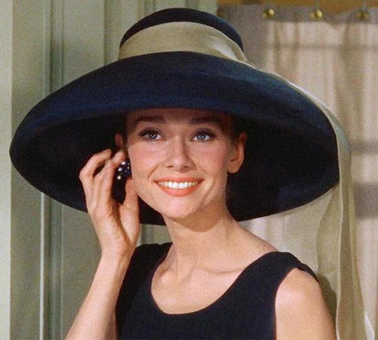 Audrey Hepburnün hayatını anlatacak filmin başrolü belli oldu