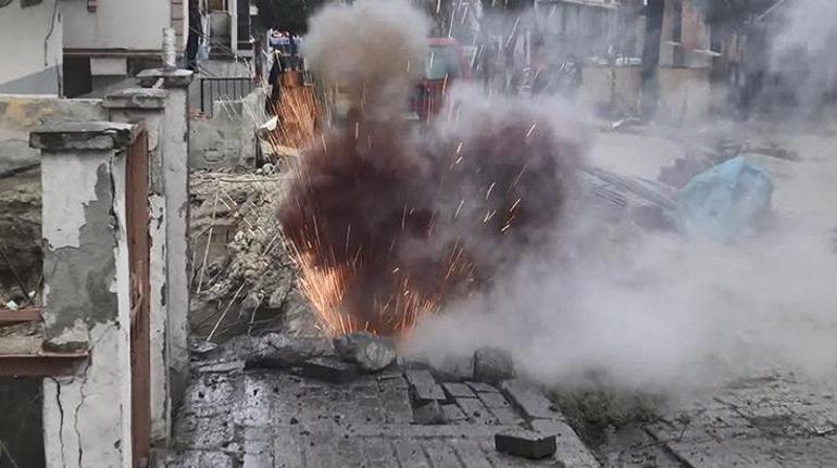 Avcılarda yeraltı kabloları yine alev alıp patladı