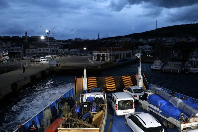 Gökçeada ve Bozcaadaya sefer iptalleri yaşamı zorlaştırıyor