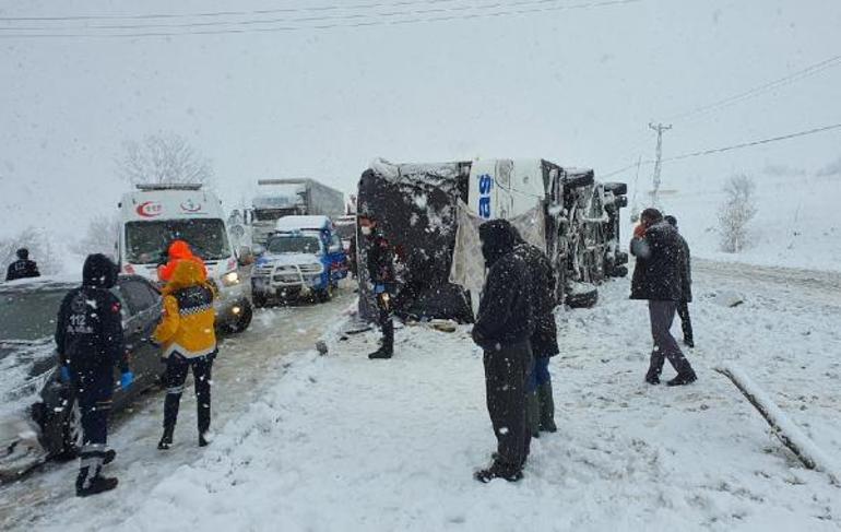 İstanbulda yolcu otobüsü şarampole yuvarlandı: 3 ölü, 9 yaralı