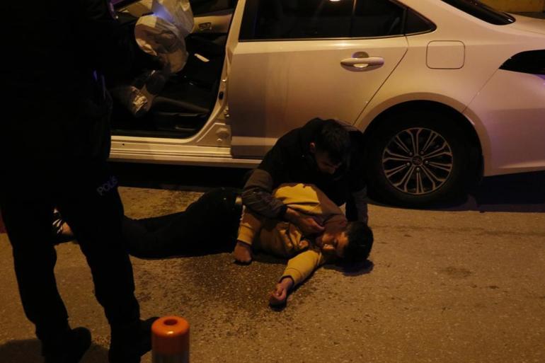 Seyir halindeyken bayıldı Polis aracına çarparak durdu