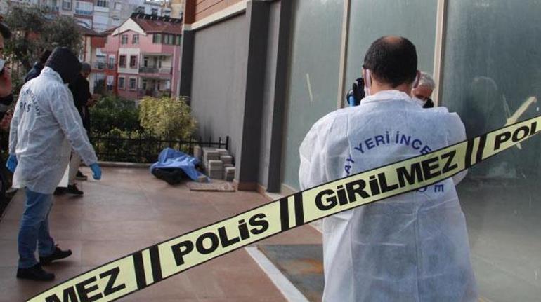 Antalyada bina bahçesinde sır ölüm