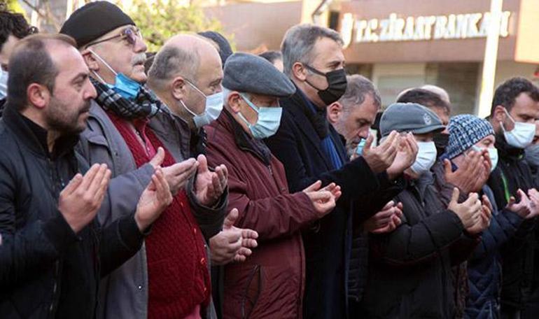 Ece Erken öldürülen eşi Şafak Mahmutyazıcıoğlunun tabutunun başında gözyaşı döktü