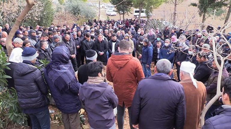 Sobadan zehirlenen Yasemin ile bebeği yan yana toprağa verildi