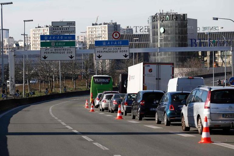 Bu görüntüler Paristen Konvoyun önü kesildi