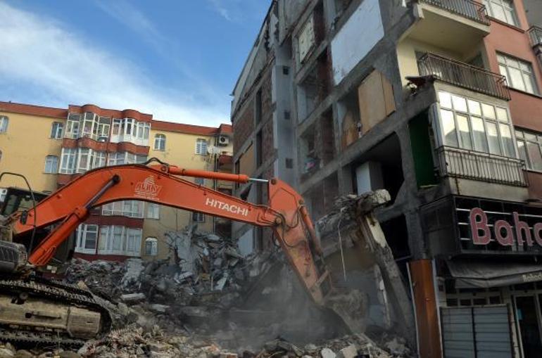 Yer: İstanbul... 40 yıl sonra ortaya çıktı Günlerdir duvarsız yaşıyorlar