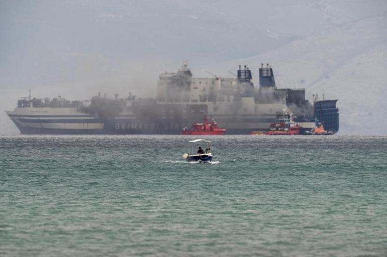 Son dakika... Yanan feribottaki kayıp yolculardan biri canlı bulundu