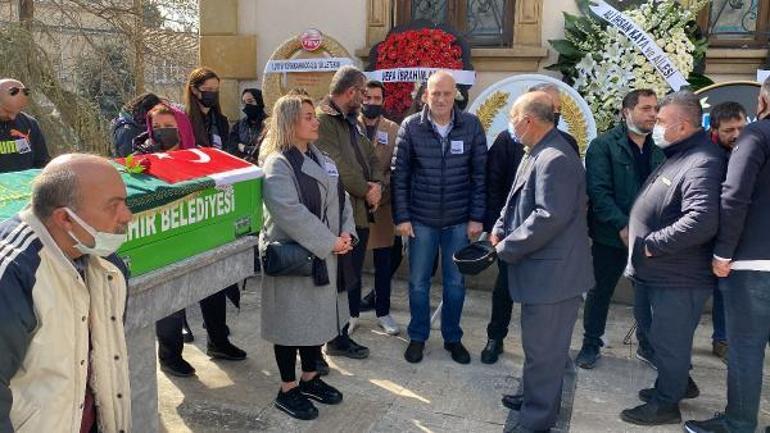 Kocaelide öldürülen yerel haber sitesinin sahibi Güngör Arslan toprağa verildi