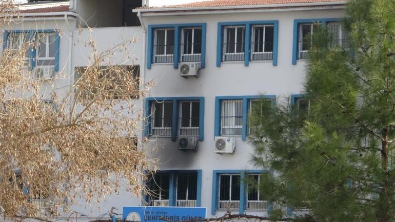 Adanada okulda yangın paniği