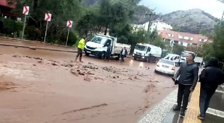 Marmariste selin ardından temizlik ve hasar tespiti