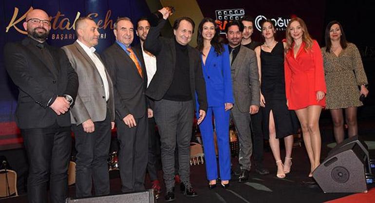 Türkiye Kristal Şehir ve Başarı Ödülleri Kanal D geceden iki ödülle ayrıldı