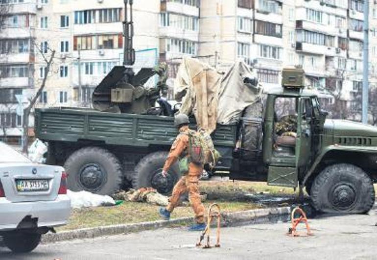 Ukrayna yapayalnız kaldı ‘Ekmek değil, silah kuyruğu’