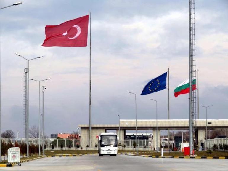 Ukraynadan gelen ilk kafile 24 saatin ardından Edirne’ye ulaştı