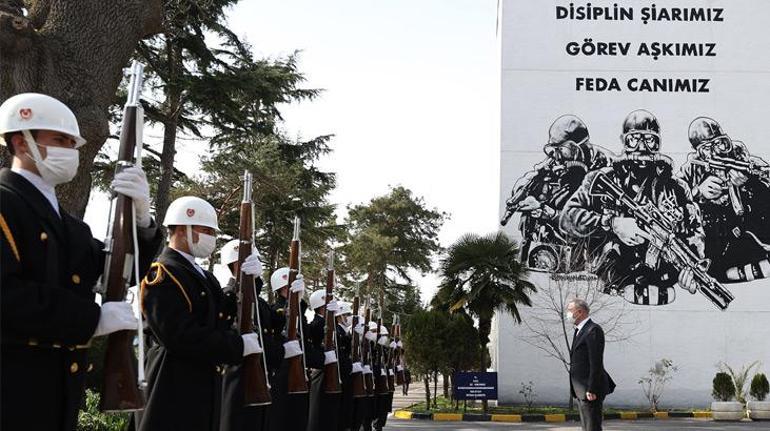 Bakan Akardan Ukrayna ve Rusya açıklaması: İki uçağımız bekliyor