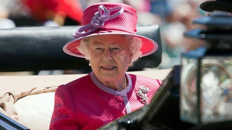 Kraliçe II. Elizabeth Buckingham Sarayından neden ayrıldı