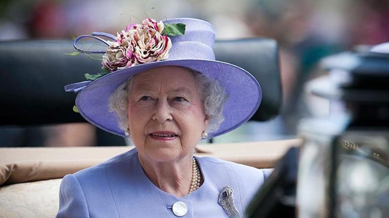 Kraliçe II. Elizabeth Buckingham Sarayından neden ayrıldı