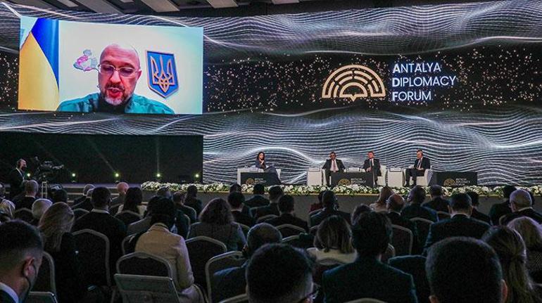 Ukrayna Başbakanı Antalya Diplomasi Forumunda konuştu: Ülkemizi savunmaya devam edeceğiz