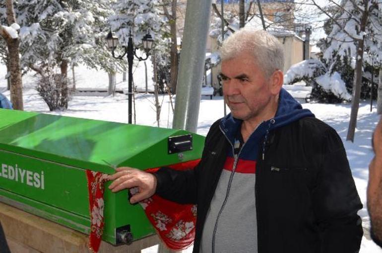 Bıçaklanarak öldürülen Asya, doğum gününde toprağa verildi