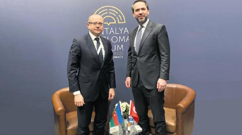 Azerbaycan ve Türkiyenin Avrupaya ortak enerji mesajı