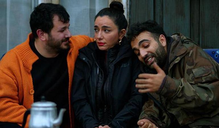 Sevcan Yaşar, Öykü Gürman ve Gökhan Tevek, Hurdalıka konuk oluyor