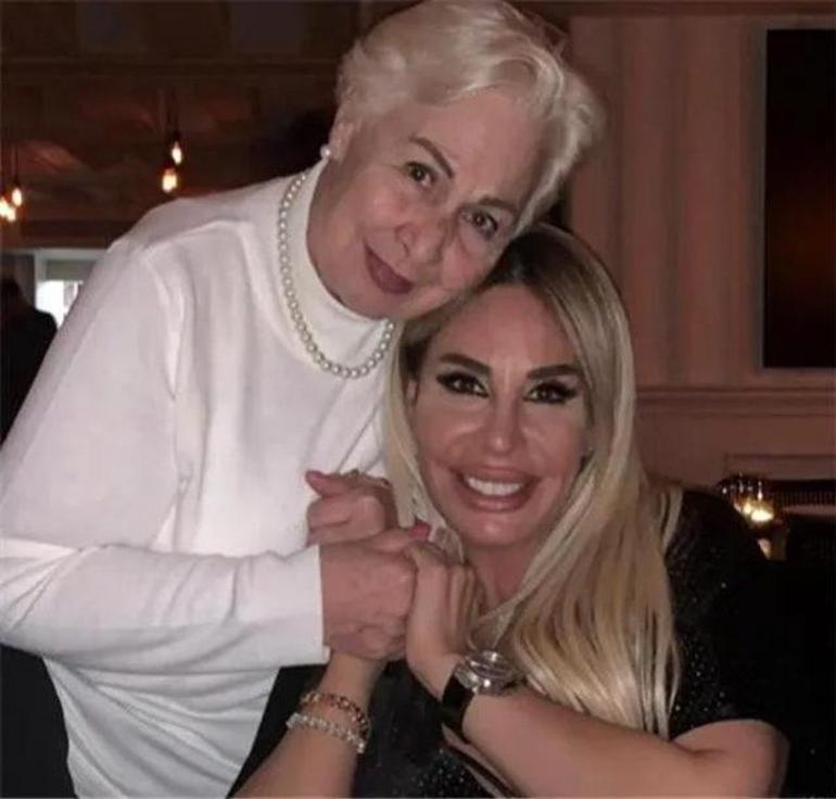 Şarkıcı Linetin annesi Leyla Özgecan, hayatını kaybetti