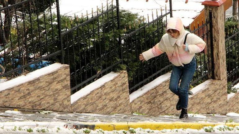 Bugün İstanbul Kimi düştü kimi ise yolda kaldı