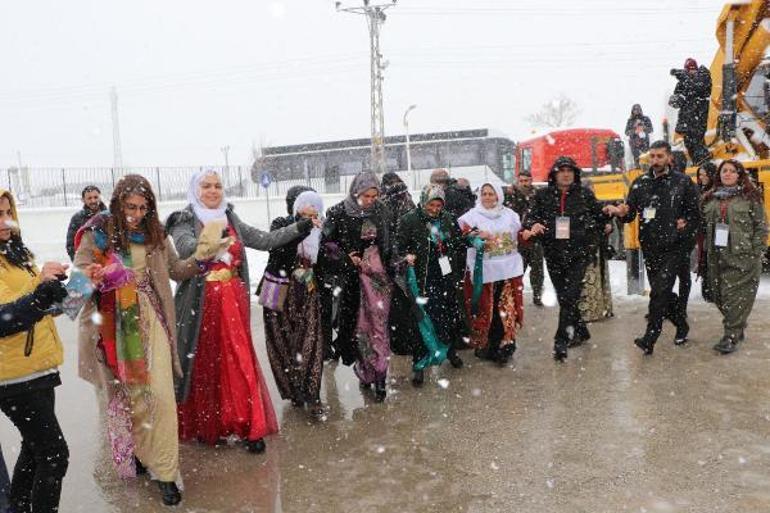 İzmirde nevruz kutlaması