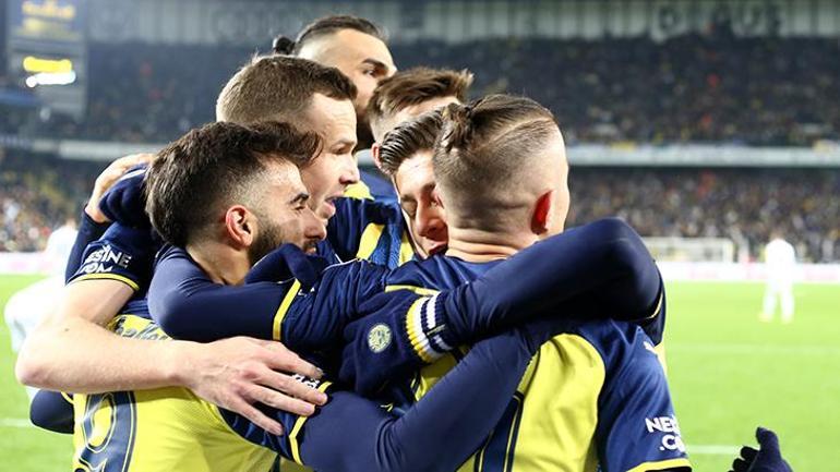 Fenerbahçe - Konyaspor maçını spor yazarları yorumladı Zavallı adam, itfaiyeci gibi, nereye yetişsin
