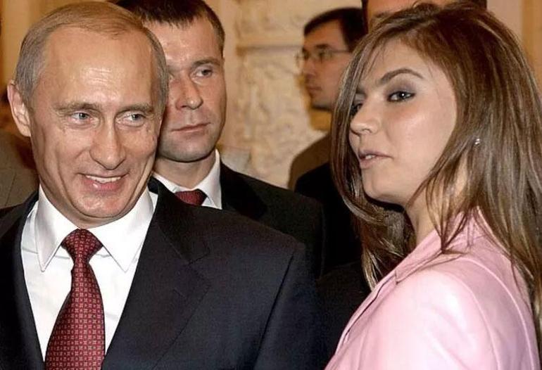 İşte Putinin sır gibi saklanan ailesi Ardı arkası kesilmiyor