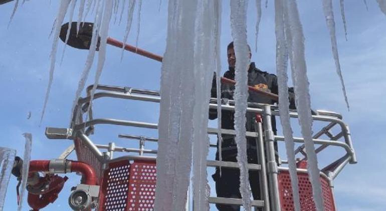 5 il kara gömüldü Araçlar kayboldu, evlerin girişleri kapandı