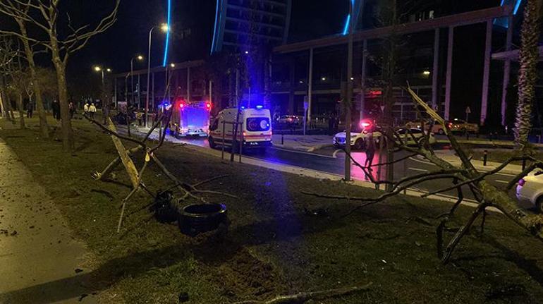 Kartal’da kaza: Yoldan çıkan araç takla attı