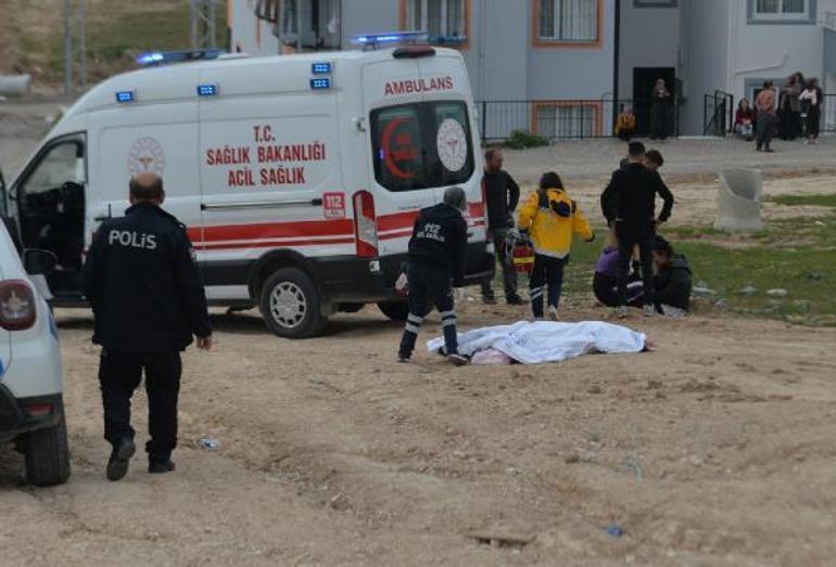 3 gün arayıp bulduğu eşini, kızının yalvarmalarına rağmen öldürmüş