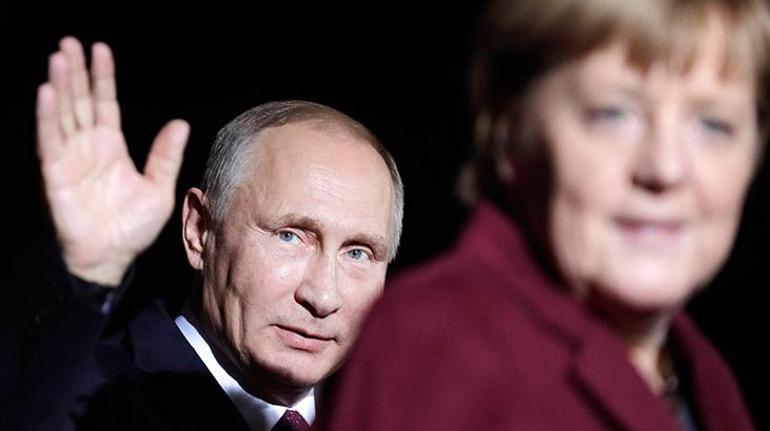 Politico: Putinin kullanışlı Alman aptalları