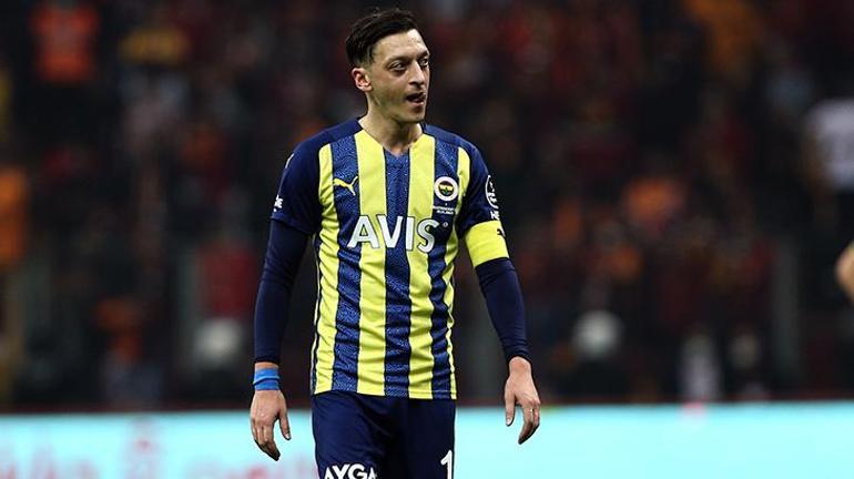 Fenerbahçede Löw transfer raporunu sundu Mesut Özil ve Ozan Tufan için son karar o isimde...