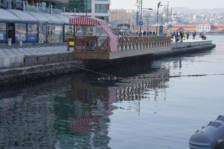 İzmirde deniz suyu seviyesi azaldı, Pasaport İskelesi kapatıldı