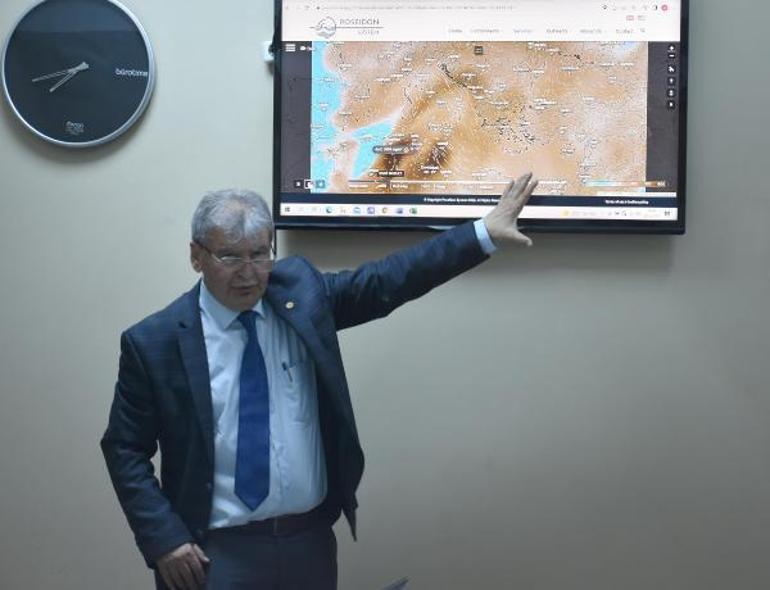 Prof. Dr. Yaşar: Çöl tozu tabakası koronavirüsün havada kalış süresini artırıyor