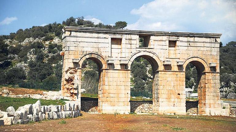 “Patara’nın romanını yazsam konu sanat olurdu”