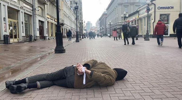 Son dakika... Fotoğraflar Moskovada çekildi Buça katliamı Putinin yanına taşındı