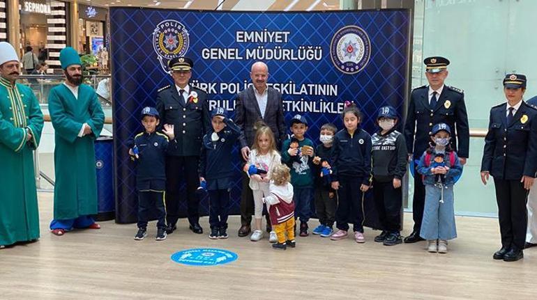 Ankarada geçmişten bugüne polis kıyafetleri tanıtıldı