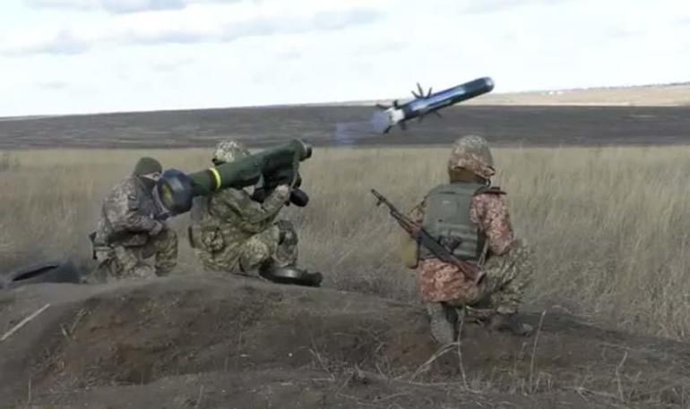 Son dakika: Ukraynaya silah yağıyor Tank, helikopter, füze, drone...