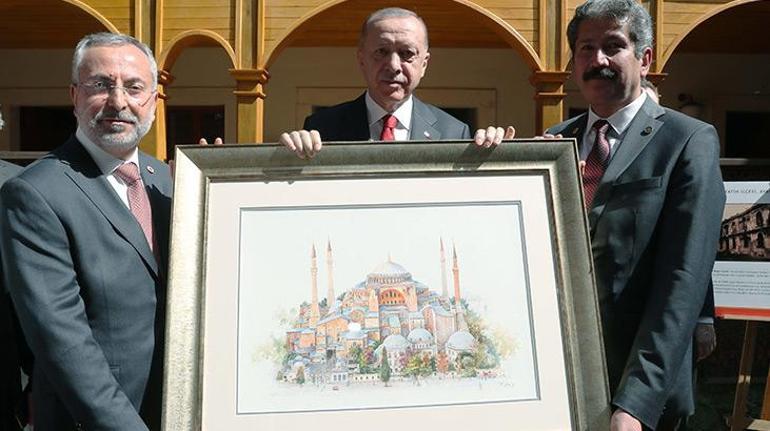 Erdoğan: Tek parti zihniyetinin bir utanç lekesini daha ortadan kaldırıyoruz