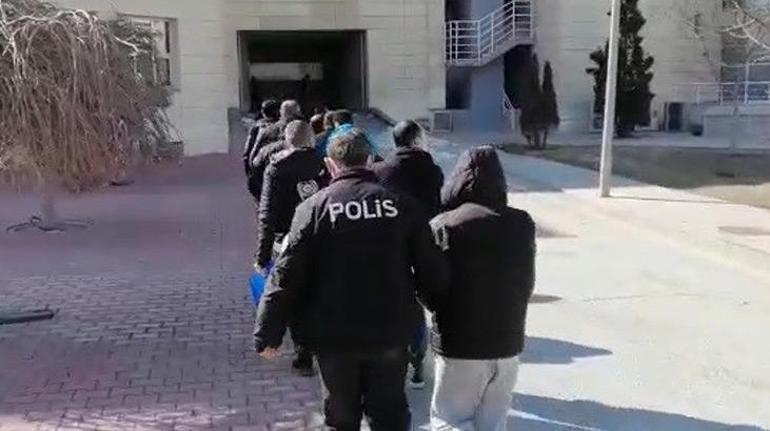 Yunanistana kaçan 8 FETÖcü ülkeden ayrıldı iddiası