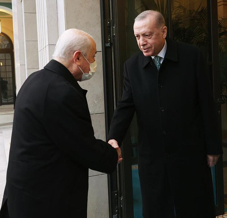 Son dakika: Cumhurbaşkanı Erdoğan Bahçeli ile iftarda buluştu