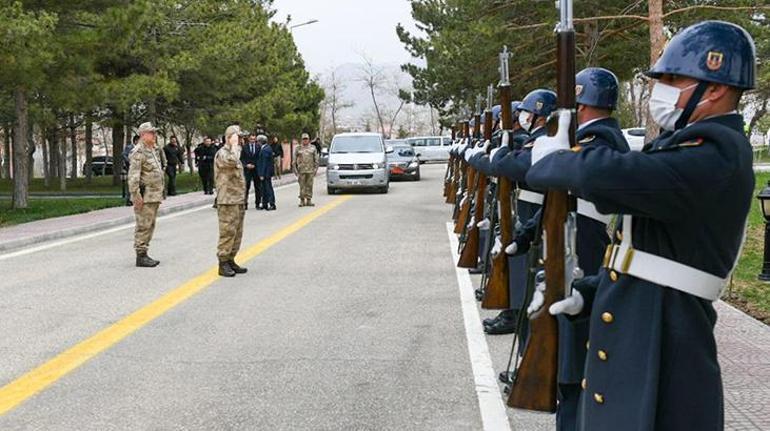 Jandarma Genel Komutanı Orgeneral Çetin Vanda ziyaretlerde bulundu