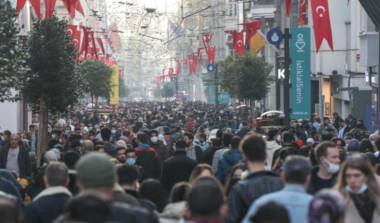 Bilim Kurulu Üyesi Özlü: Koronavirüsten ders alınmalı, grip olan da maske takmalı