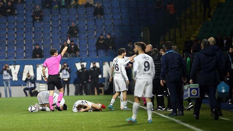 Son dakika haberi: Rizespor - Fenerbahçe maçında ortalık karıştı 35inci saniyede kırmızı kart gördü