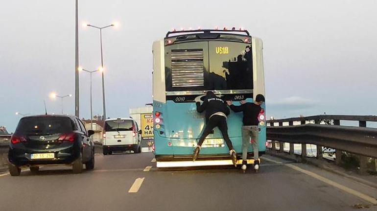 Otobüs altında kalan patenli çocuğun cenazesini babası aldı