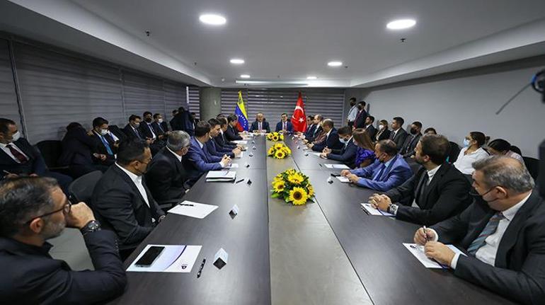 Bakan Çavuşoğlu, Türk ve Venezuelalı iş insanlarıyla bir araya geldi